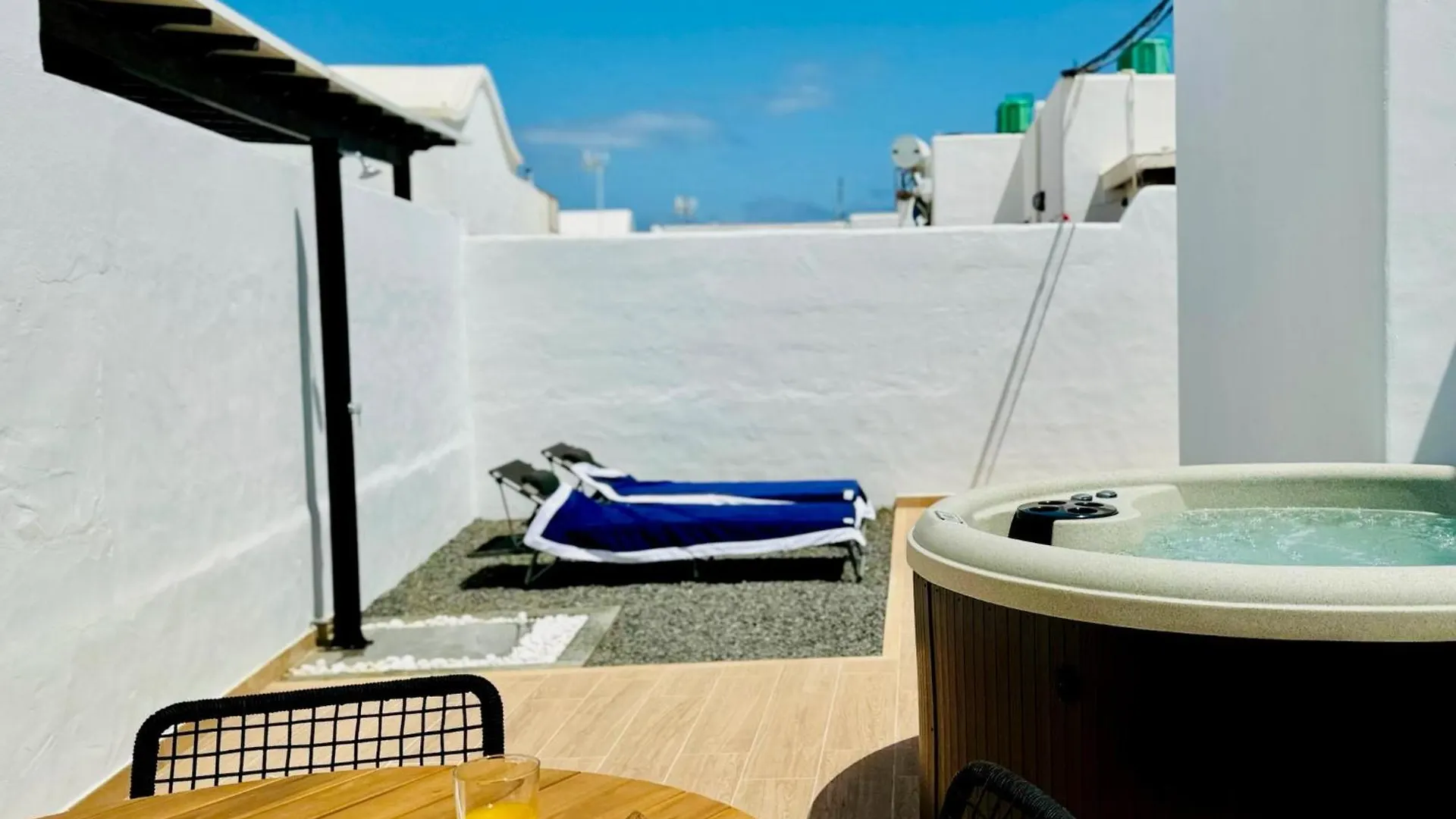 Canaryislandshost I Malva Puerto del Carmen  Apartment